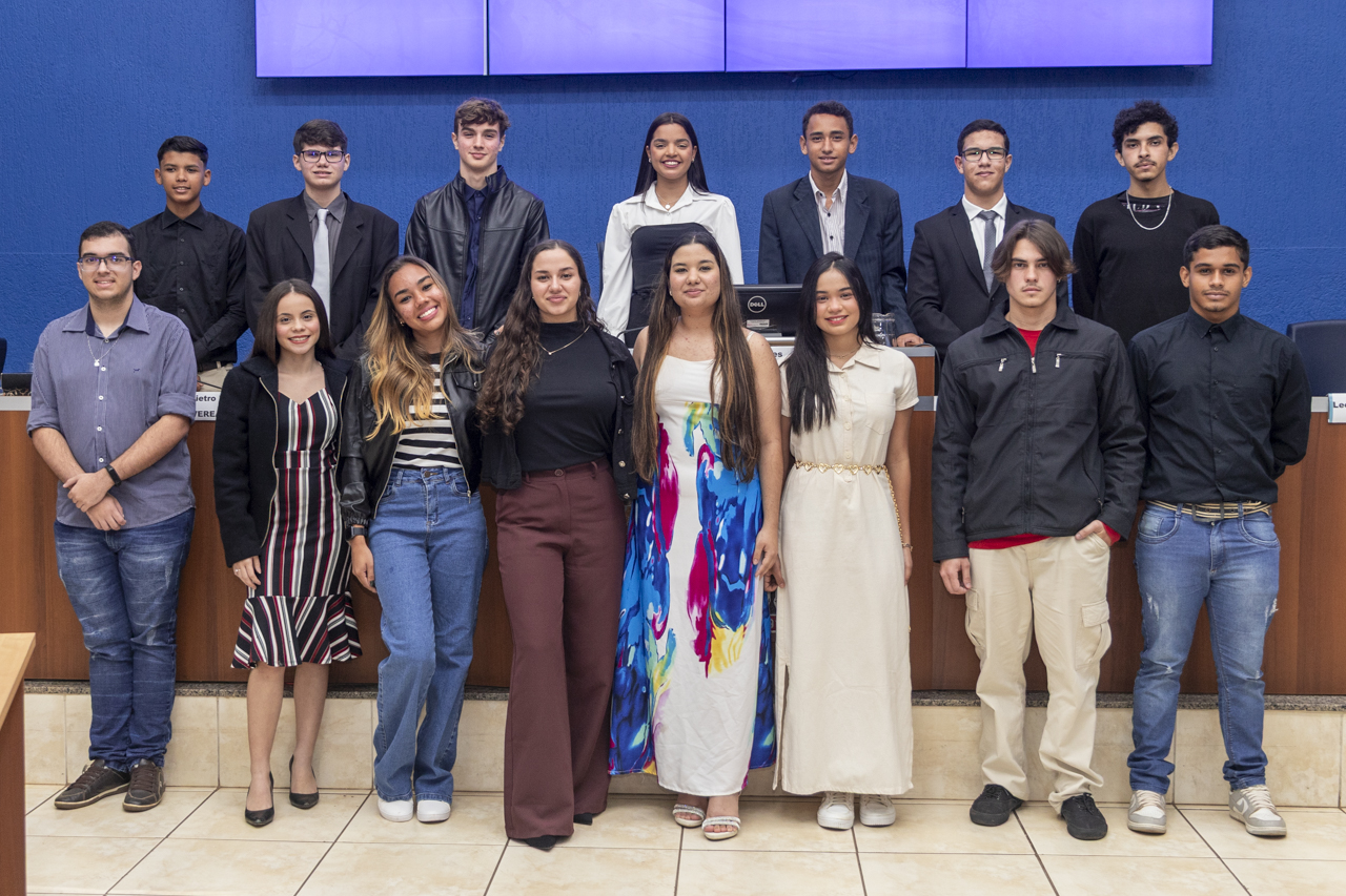 Jovens vereadores iniciam legislatura com indicaes e projeto de lei