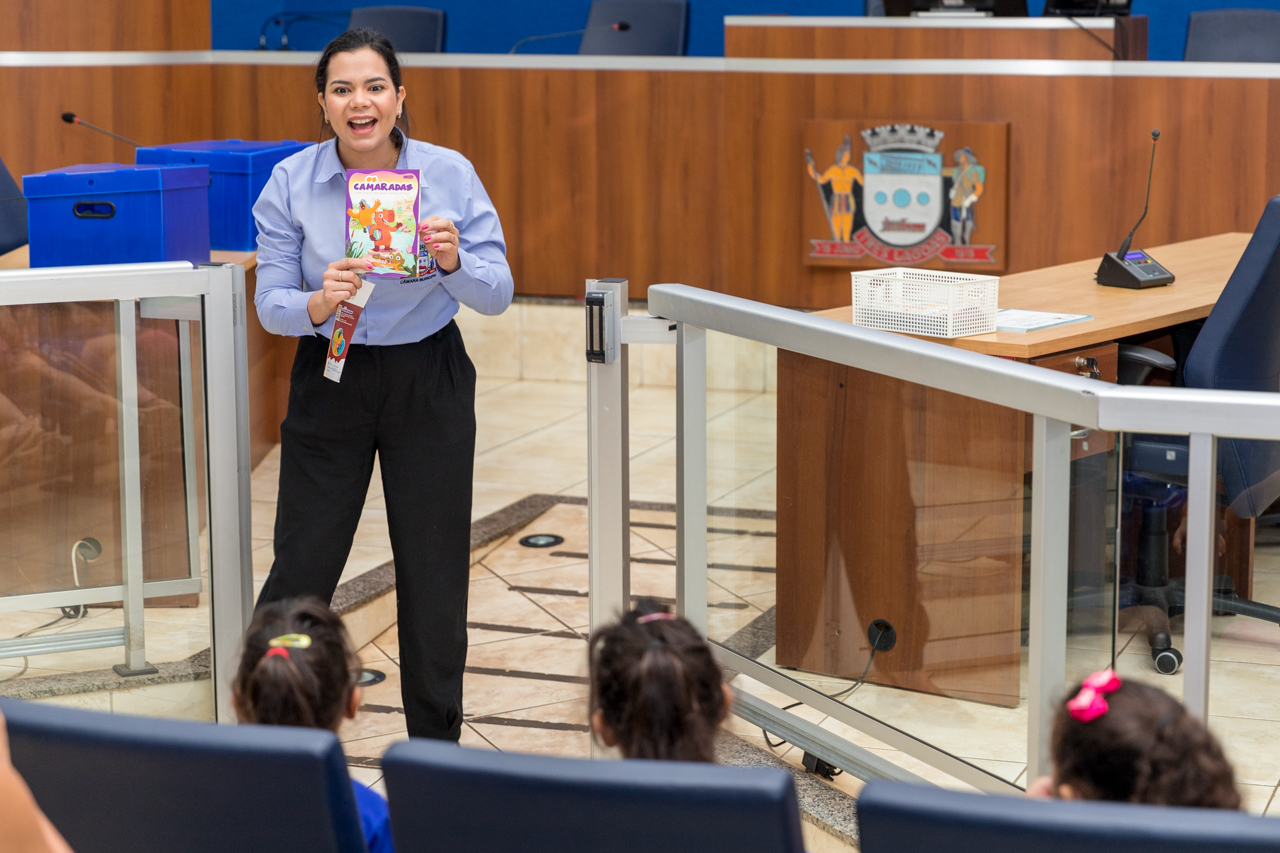 Visita Guiada recebe alunos da educao infantil