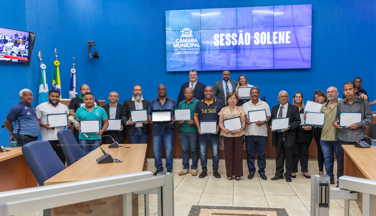 Vereadores entregam diploma de Mérito Esportivo e título de Cidadão Três-lagoense